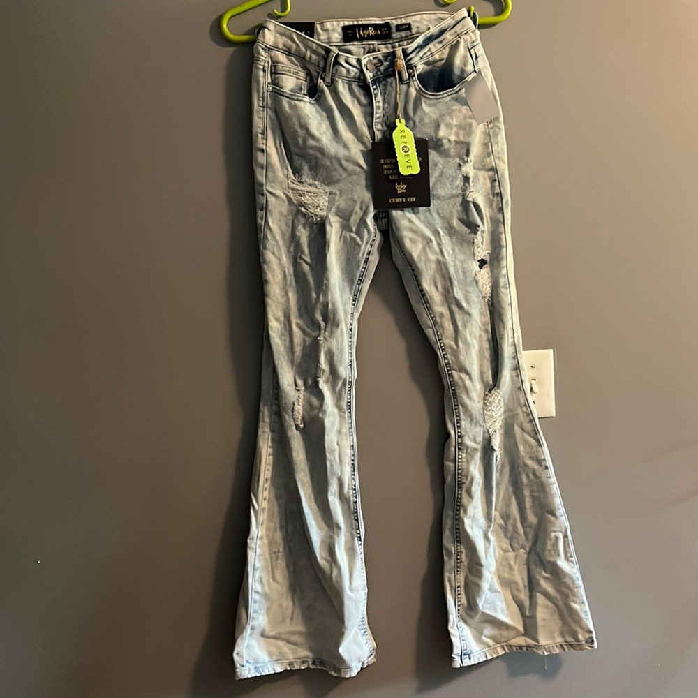 Women’s stretch curvy bell bottom jeans size 5
